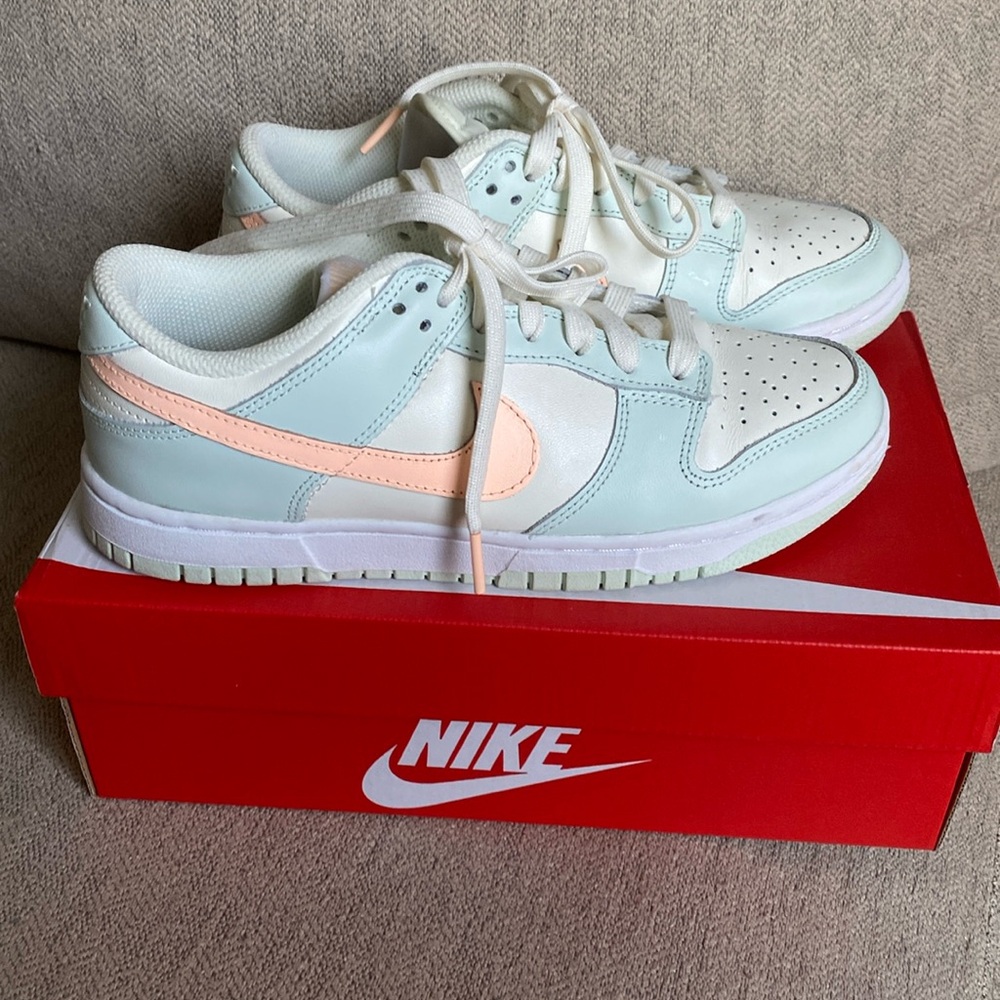 Women’s Nike Dunks Low - Sail/Crimson Tint - Barely Green size 7